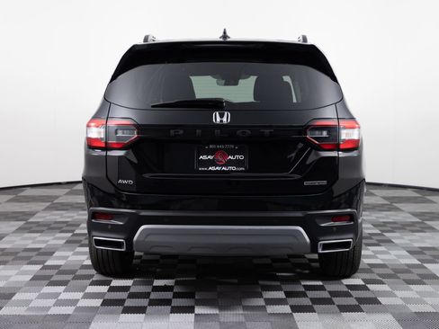 Used 2023 Honda Pilot Touring image 6