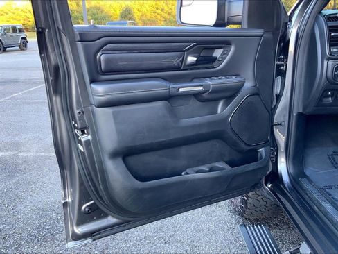 Used 2022 RAM 1500 Limited w/ Body Color Bumper Group image 18