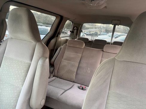 Used 2005 Ford Freestar SE FWD image 11