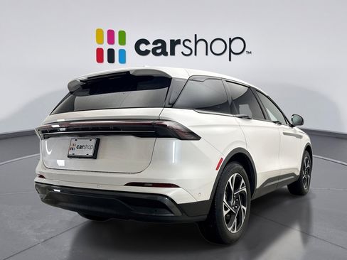 Used 2024 Lincoln Nautilus Premier w/ Equipment Group 102A image 5