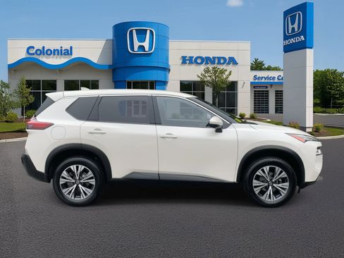 Used 2021 Nissan Rogue SV image 8