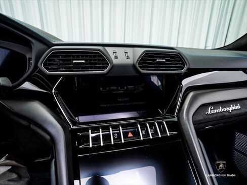 Used 2024 Lamborghini Urus S AWD/4WD image 26