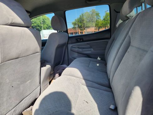 Used 2007 Toyota Tacoma PreRunner w/ SR5 Pkg #2 RWD image 12