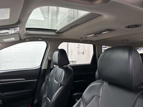 Used 2022 Kia Telluride S AWD/4WD image 32