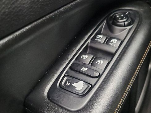 Used 2018 Jeep Compass Latitude AWD/4WD image 27