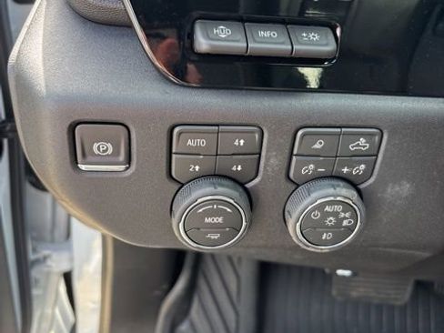 New 2026 Chevrolet Silverado 3500 High Country w/ High Country Premium Package AWD/4WD image 23
