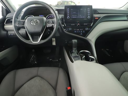 Used 2022 Toyota Camry LE FWD image 16