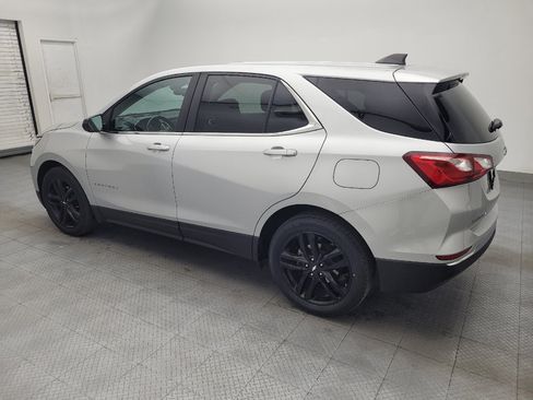 Used 2021 Chevrolet Equinox LT image 3