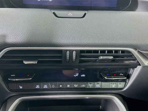 Used 2024 MAZDA CX-90 3.3 Turbo w/ Preferred Plus image 24