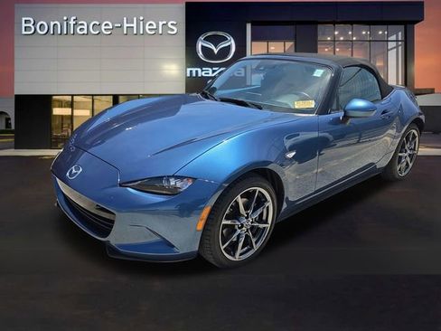 Used 2019 MAZDA MX-5 Miata Grand Touring RWD image 3