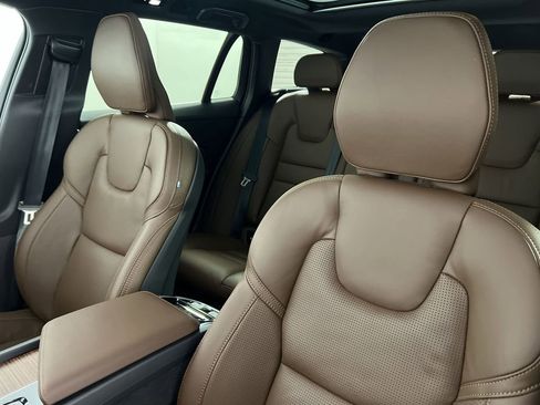 Certified 2024 Volvo V60 B5 Cross Country Ultimate image 15