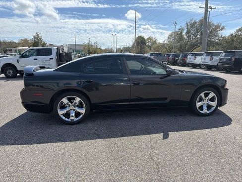 Used 2011 Dodge Charger R/T image 4