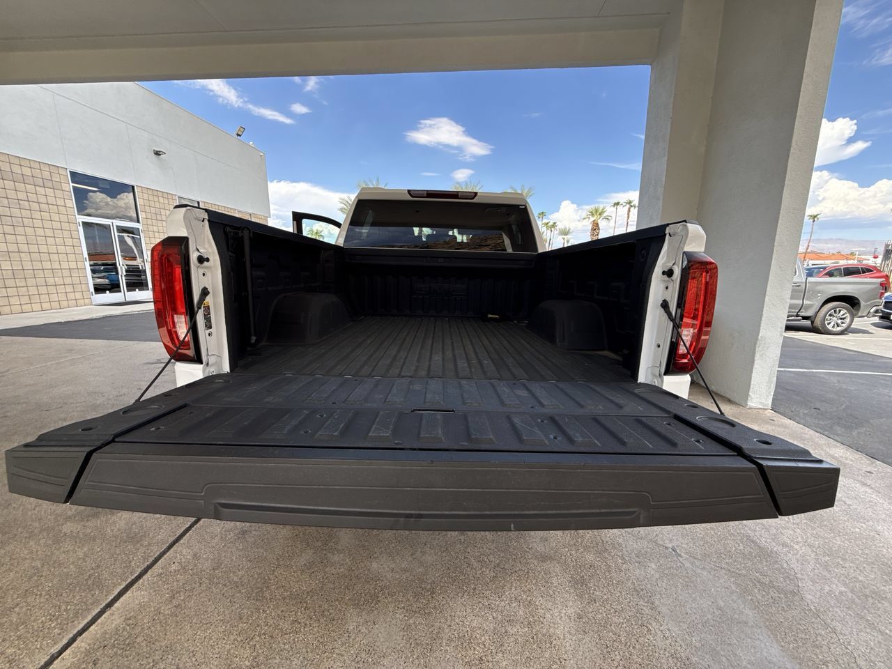 Used 2025 GMC Sierra 1500 AT4 AWD/4WD image 26
