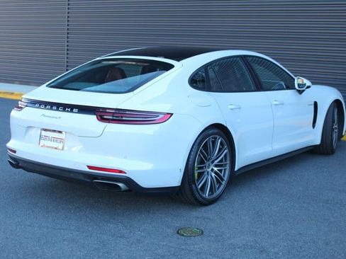Used 2018 Porsche Panamera 4 image 8