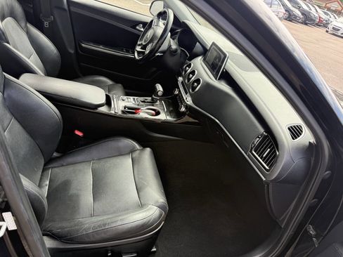Used 2018 Kia Stinger Premium AWD/4WD image 14