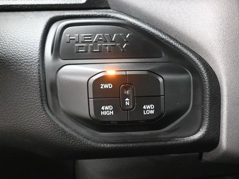 Used 2025 RAM 3500 Big Horn AWD/4WD image 25
