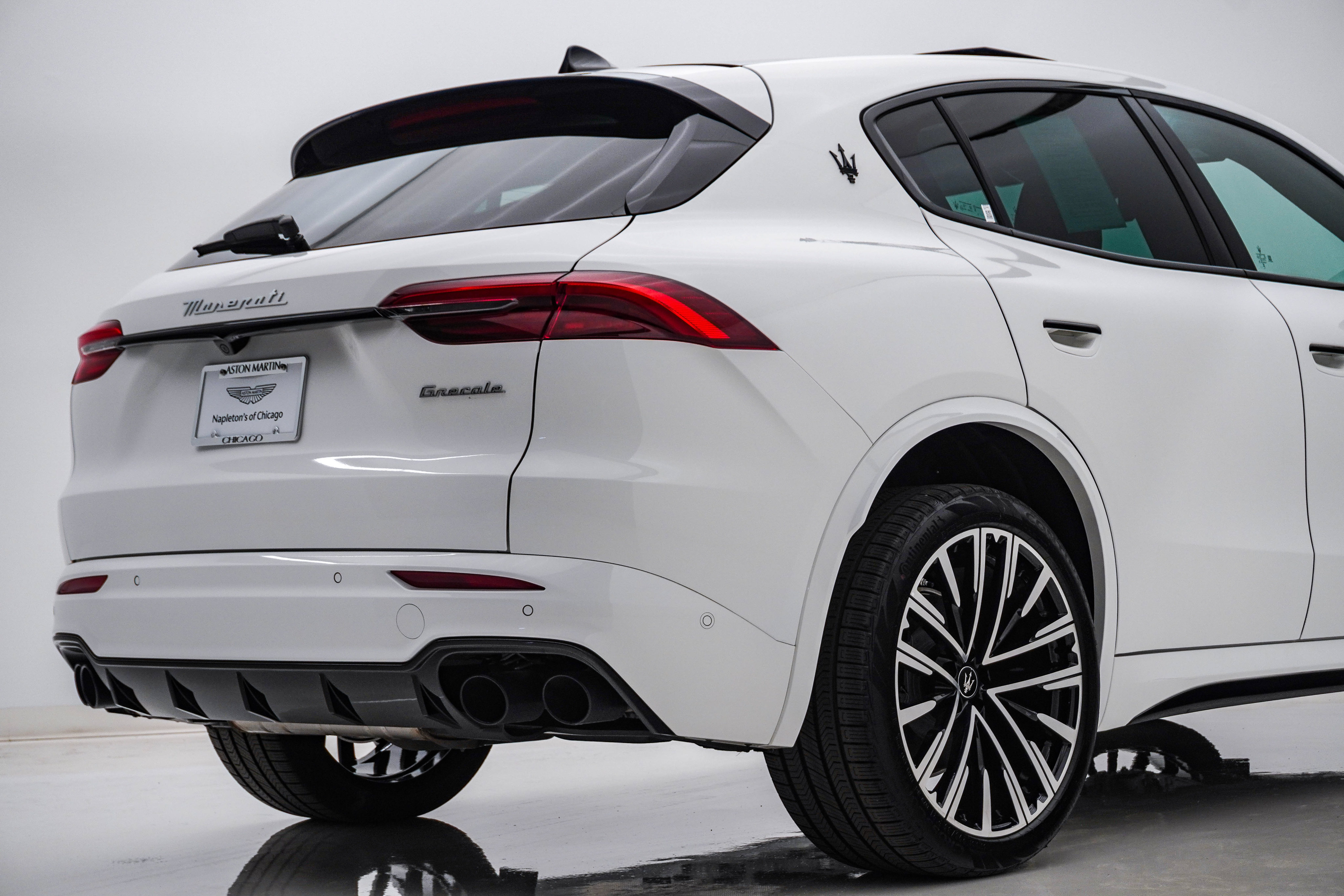 Used 2025 Maserati Grecale Modena AWD/4WD image 12