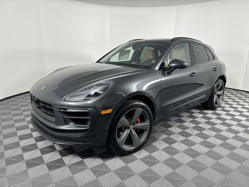 Certified 2025 Porsche Macan S image 1