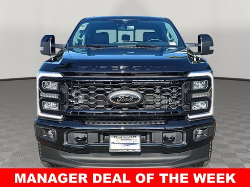 New 2026 Ford F250 Lariat w/ Black Appearance Package image 8