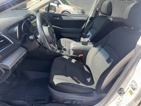 Used 2018 Subaru Outback 2.5i Premium AWD/4WD image 8