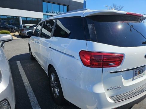 Used 2019 Kia Sedona EX image 10