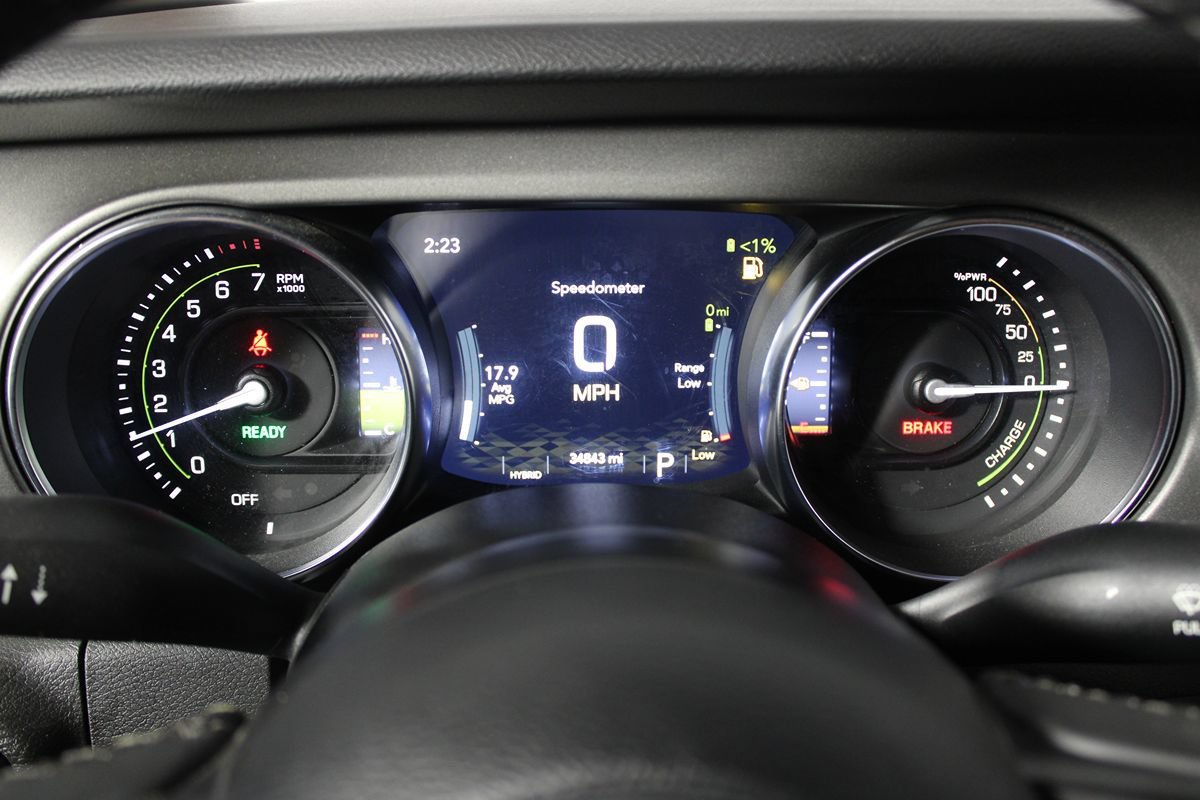 Used 2023 Jeep Wrangler Unlimited w/ Cold Weather Group AWD/4WD image 11