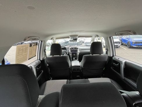 Used 2022 Toyota 4Runner SR5 AWD/4WD image 22