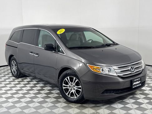 Used 2013 Honda Odyssey EX image 2