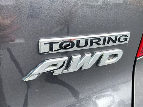 Used 2020 Honda Pilot Touring image 10