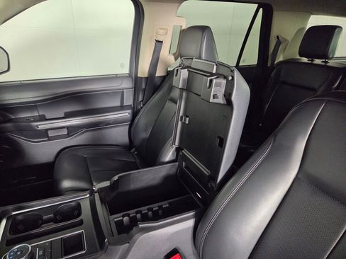 Used 2023 Ford Expedition Max XLT image 22