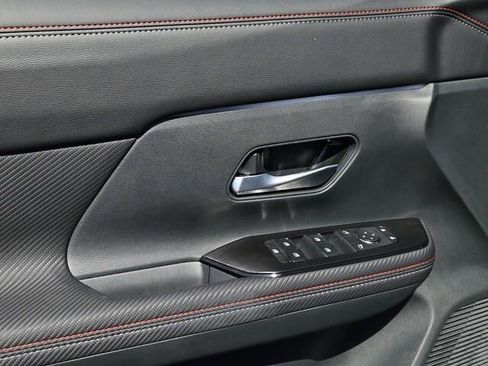 New 2025 Nissan Kicks SR w/ Illumination Package image 14