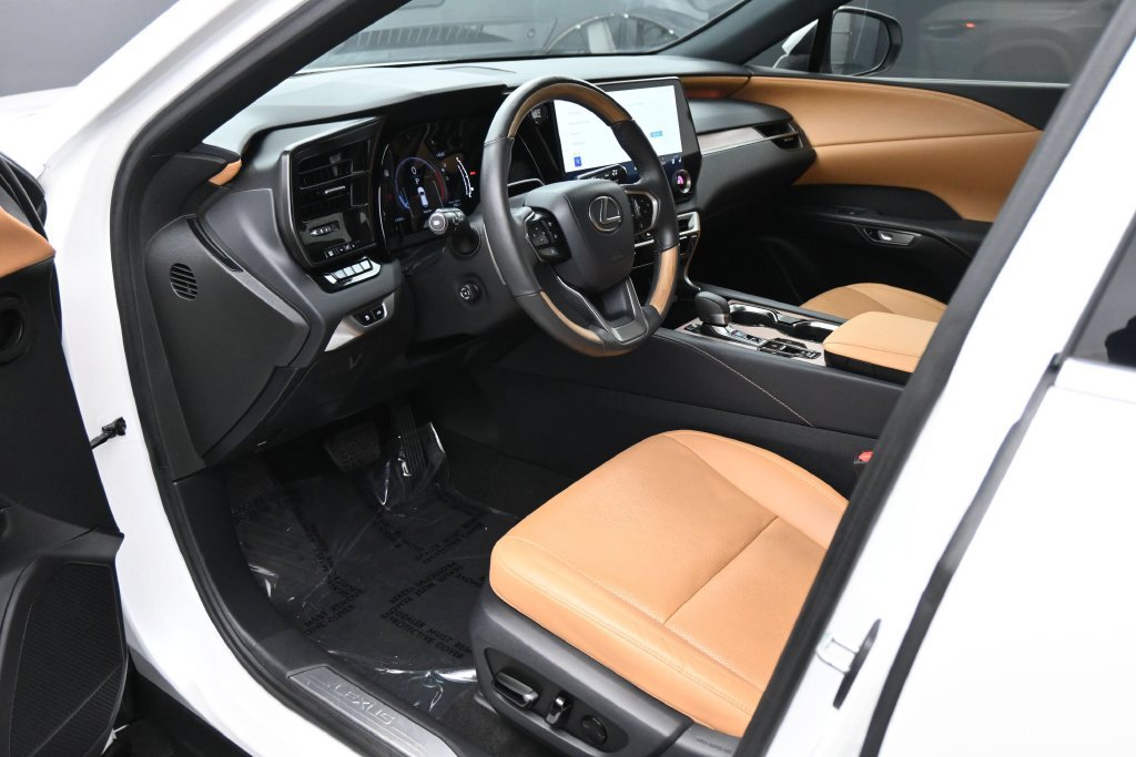 Used 2024 Lexus RX 350 Premium Plus w/ Convenience Package FWD image 2