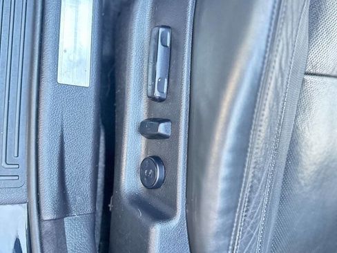 Used 2011 Hyundai Genesis 4.6 RWD image 11