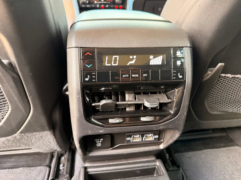 Used 2023 Jeep Grand Cherokee L Limited w/ Black Appearance Package RWD image 28