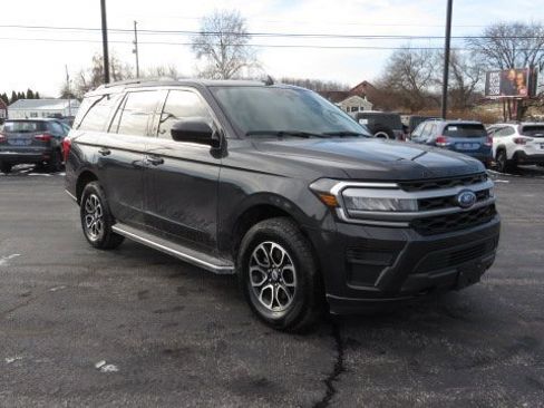 Certified 2022 Ford Expedition XLT image 1
