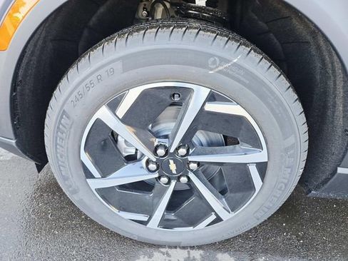 New 2026 Chevrolet Equinox EV LT image 14