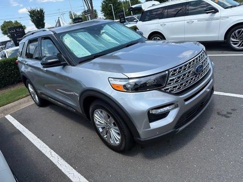 Used 2020 Ford Explorer Limited w/ Hybrid Equipment Group 310A AWD/4WD image 5