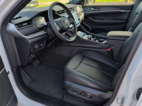 New 2026 Jeep Grand Cherokee L Limited AWD/4WD image 34