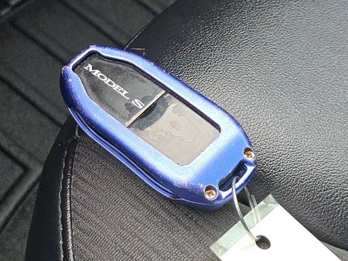 Used 2016 Tesla Model S 70 image 31