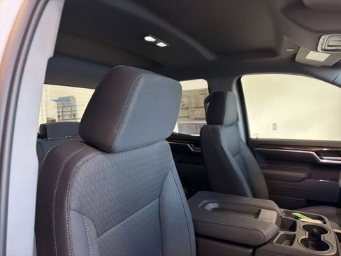 New 2026 GMC Sierra 1500 Elevation image 25