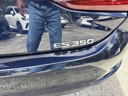 Used 2025 Lexus ES 350 w/ Premium Package FWD image 25