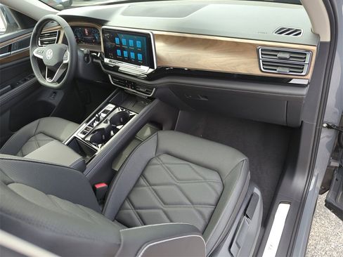 New 2026 Volkswagen Atlas SE image 19