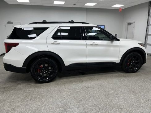 Used 2020 Ford Explorer ST w/ ST Street Pack image 13