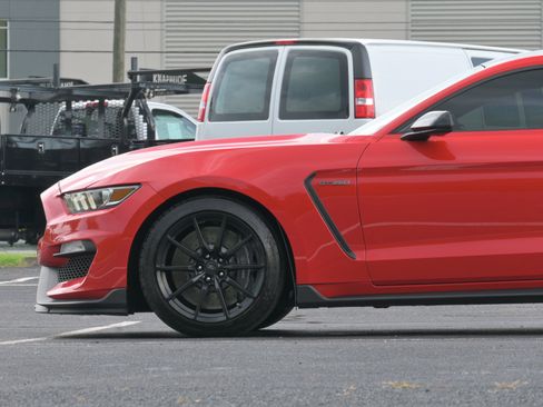 Used 2016 Ford Mustang Shelby GT350 w/ Track Package RWD image 5