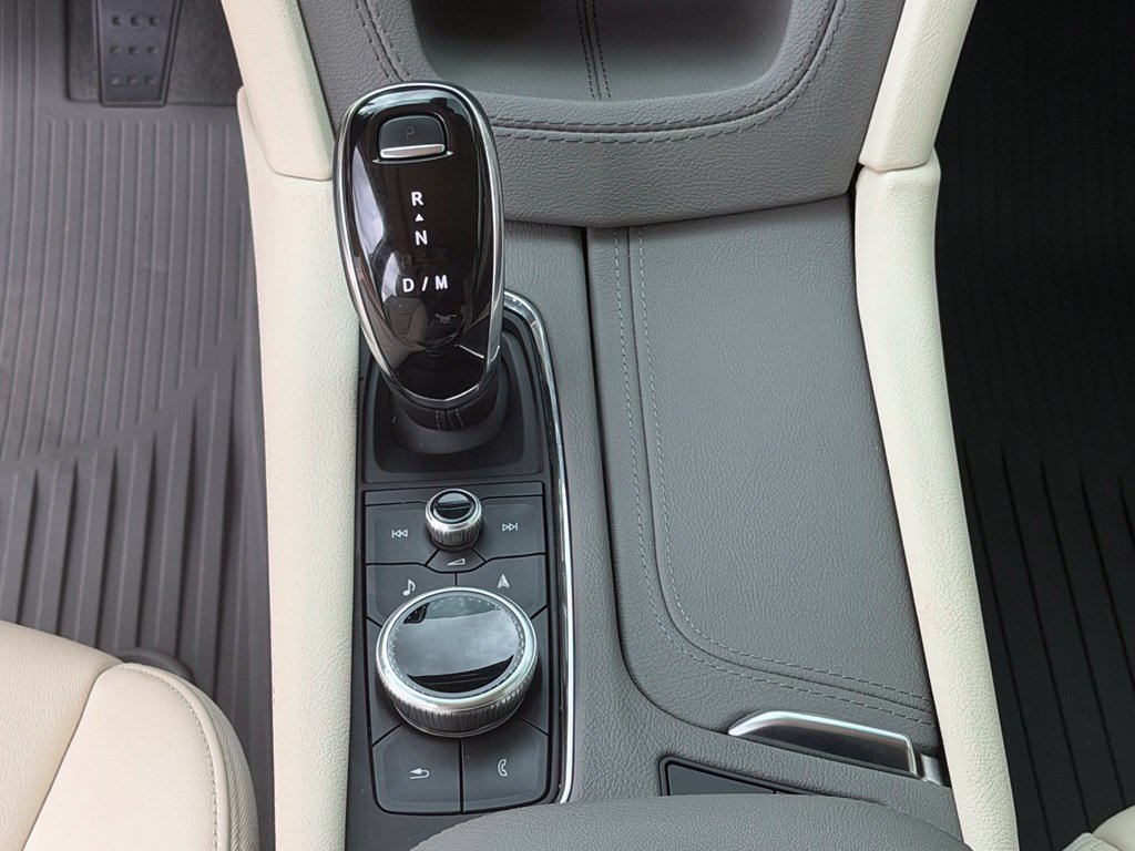 Used 2024 Cadillac XT6 Premium Luxury w/ Technology Package FWD image 28