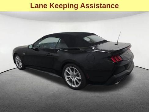 Used 2025 Ford Mustang GT Premium RWD image 8