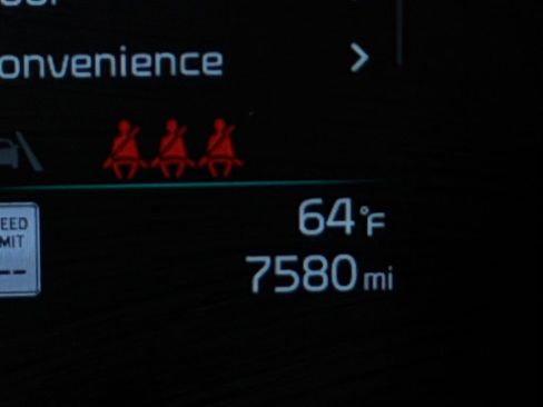 Used 2025 Kia Niro LX image 15