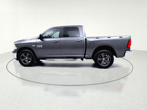 Used 2017 RAM 1500 Classic SLT AWD/4WD image 7