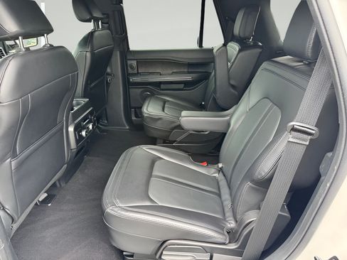 Used 2021 Ford Expedition Limited AWD/4WD image 36