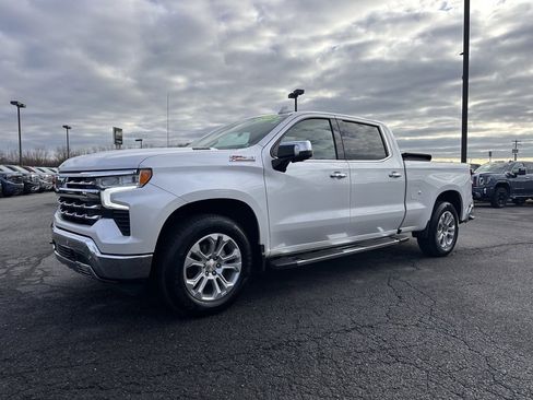 Used 2022 Chevrolet Silverado 1500 LTZ w/ LTZ Premium Package image 2